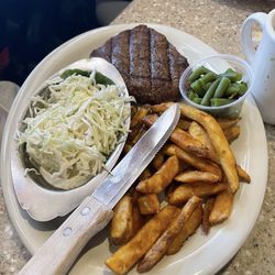 J D Slinger's Steakhouse - 12pz steak