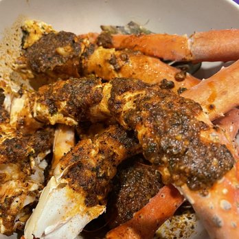 Karai Crab - King crab legs combo  w/ Karai crab seasoning - Seafood Near Me - Honolulu, Hawaii