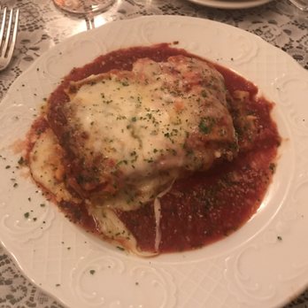 Mama Carolla's - Traditional meat lasagna - Italian Near Me - Indianapolis, Indiana Mama Carolla's - Traditional meat lasagna - Italian Near Me - Indianapolis, Indiana