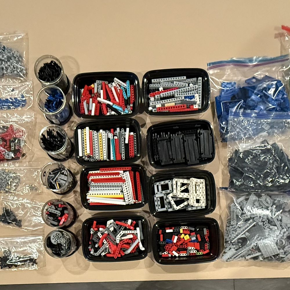 Brick Recycler Thrift - Generous Lego donation to help get our team off to a great start! - Donation Center Near Me