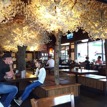 Sushi Mori - cherry blossom decor - Sushi Bars Near Me - Langley, British Columbia
