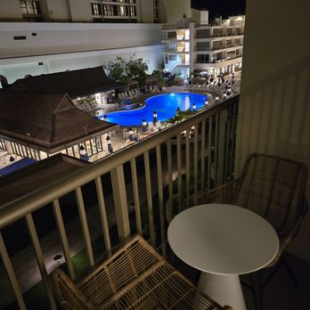 OUTRIGGER Reef Waikiki Beach Resort - Hotels Near Me - Honolulu, Hawaii OUTRIGGER Reef Waikiki Beach Resort - Hotels Near Me - Honolulu, Hawaii