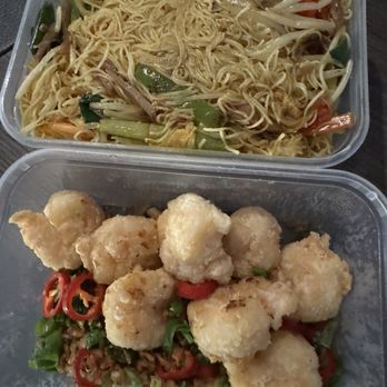 China Palace Excel - Singapore noodles and spicy shrimp - Chinese Near Me - London, XGL China Palace Excel - Singapore noodles and spicy shrimp - Chinese Near Me - London, XGL