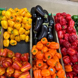 Clemons Produce - Red - Yellow -Aloha - Orange Peppers SALE 99cents lb
