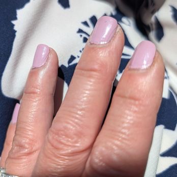 Day Nails and Spa - Bubbles and second and top coat not to the edge - Day Spas Near Me - San Luis Obispo, California