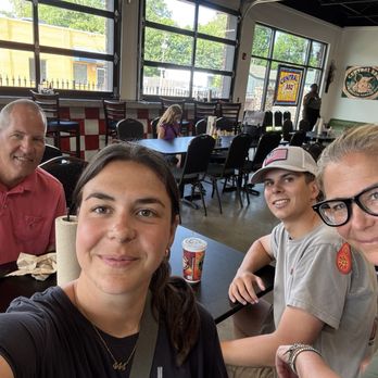 Central BBQ - Barbeque Near Me - Memphis, Tennessee