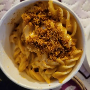 Hudson Smokehouse - Macaroni with the nastiest seasoning I've ever tasted, and it was dry, not hot, and cheese as it should have been. - Barbeque Near Me - Bronx, New York