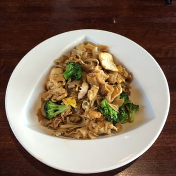 Cafe Equator - Chicken pad see-ew. - Thai Near Me - Metairie, Louisiana Cafe Equator - Chicken pad see-ew. - Thai Near Me - Metairie, Louisiana