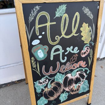 Living Room Coffee & Kitchen - Coffee & Tea Near Me - Maplewood, Missouri