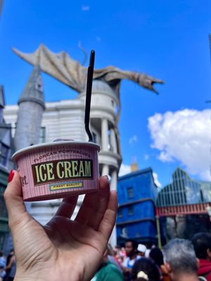 Florean Fortescue's Ice-Cream Parlour by null