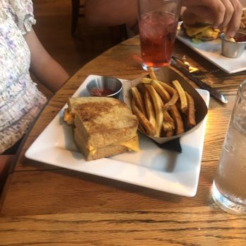 Dressel's Public House - Kids grilled cheese - Pubs Near Me - Saint Louis, Missouri