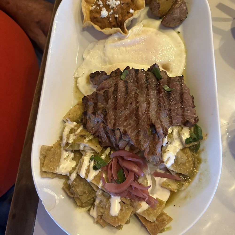 Chepil - Chilaquiles el patron - Mexican Near Me - Tijuana, BCN