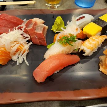 Kahala Sushi - Sushi and Sashimi Combination - Sushi Bars Near Me - Honolulu, Hawaii Kahala Sushi - Sushi and Sashimi Combination - Sushi Bars Near Me - Honolulu, Hawaii