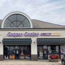 Grapes and Grains Liquors and Wines - South Tulsa Liquor store
Wine
Beer
Spirits
Limited hours through Door Dash