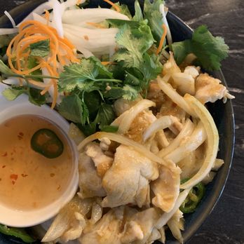 Pho Momma - Lemongrass Vermicelli. Flavorful. - Noodles Near Me - Sacramento, California Pho Momma - Lemongrass Vermicelli. Flavorful. - Noodles Near Me - Sacramento, California