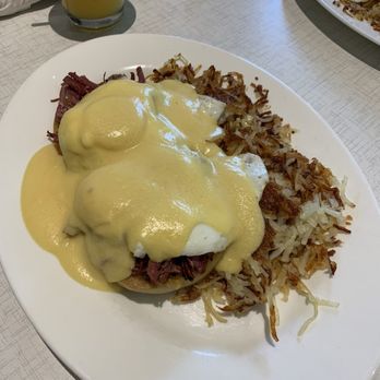 Anna's House - Westland - Corned Beef Benny - Breakfast & Brunch Near Me - Westland, Michigan