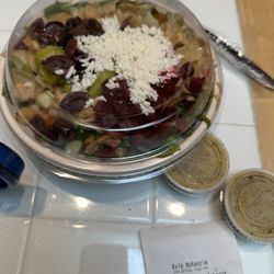 Chickpea Kitchen - Grilled chicken and steak bowl with lettuce base