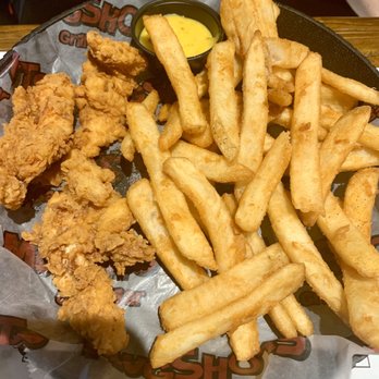 Mugshots Grill & Bar - Saraland, AL - Kids Chicken Tenders - Sports Bars Near Me - Saraland, Alabama