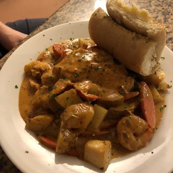 Mo's Restaurant - Seafood ragu - Haitian Near Me - Key West, Florida Mo's Restaurant - Seafood ragu - Haitian Near Me - Key West, Florida