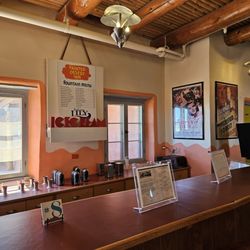Painted Desert Inn - Historic soda fountain