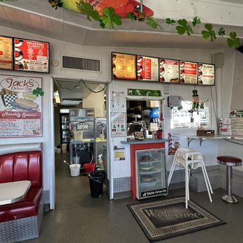 Jack's Drive-In - Ordering counter.Drive through is also available. - Fast Food Near Me - Spruce Grove, Alberta
