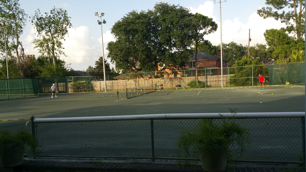 BEACH CLUB TENNIS AND FITNESS CLOSED 15 Photos 6000 Cleveland Pl