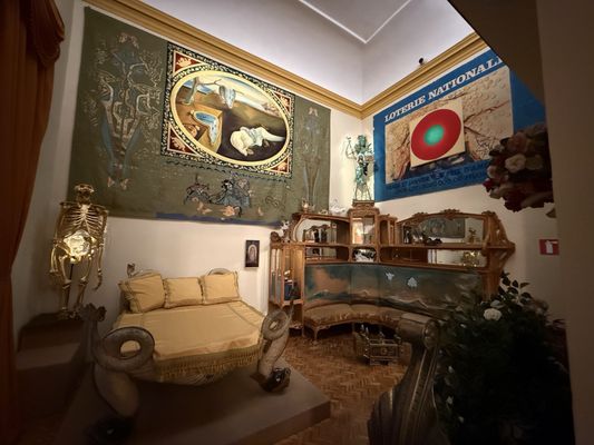 Dalí Theatre-Museum by null