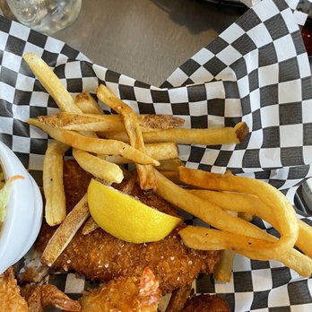 Grain Station - Close up of the fries that accompanied the Seafood Basket - Breakfast & Brunch Near Me - Monmouth, Oregon