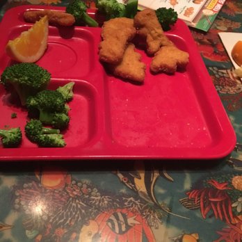Rainforest Cafe - cheap dinosaur shaped nuggets and horrible vegetables. really hope they work on their food taste and quality . - American Near Me - Ontario, California