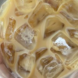 Dunkin' - Worms in multiple ice cubes