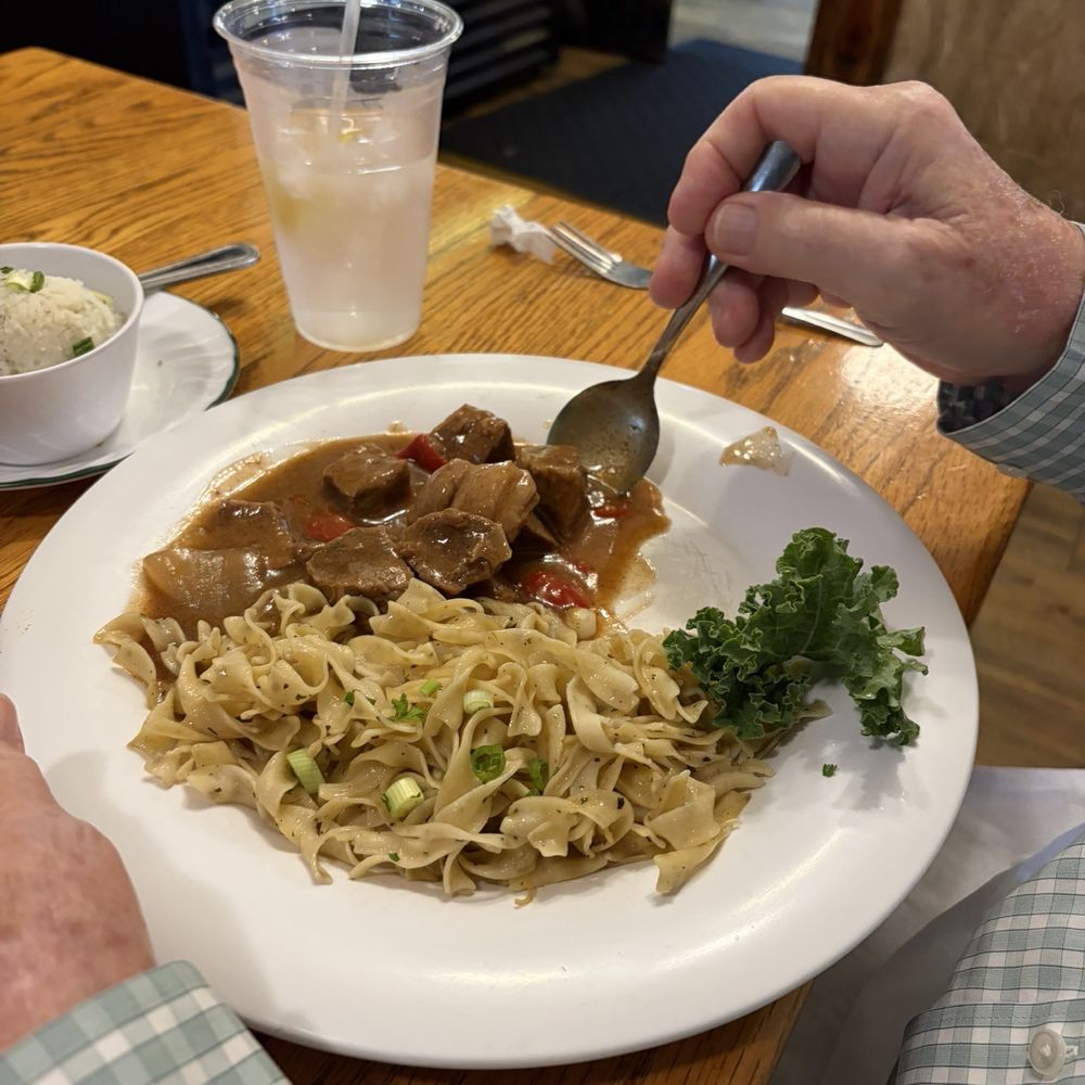 Der Lindenbaum - Goulash - German Near Me - Fredericksburg, Texas