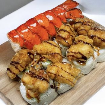 WYNN Sushi Box - Lobster Maki - Sushi Bars Near Me - Sacramento, California