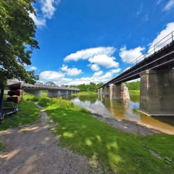 Canoeing the Grand - The end point (between 2 consecutive bridges)