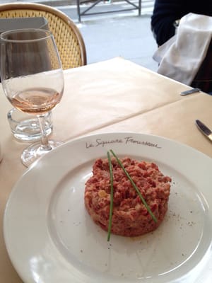 Le Square Trousseau by null