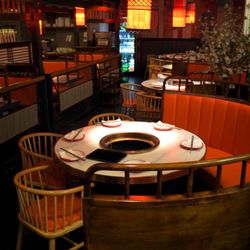 Pipa Mountain Hot Pot - Interior seating