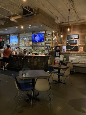 Piggy's Kitchen & Bar by null