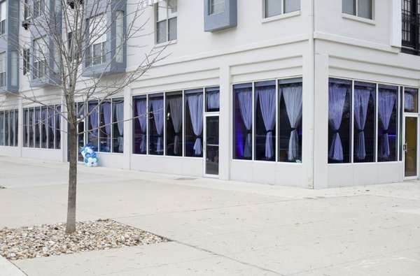 VISIONS EATERY & LOUNGE by null