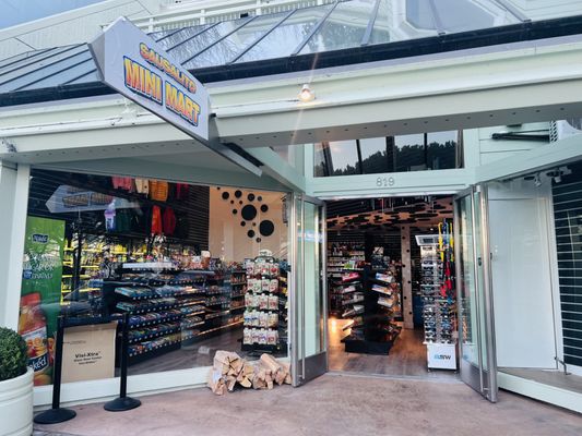 Sausalito Mini Mart by null