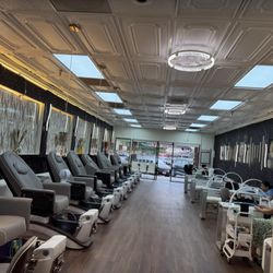 Versaci Nails Spa