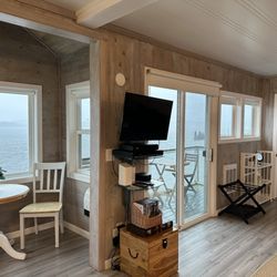 Bodega Bay & Beyond Vacation Home Rentals - Alba beach Home Feb 2025 - TV & Blu-ray area