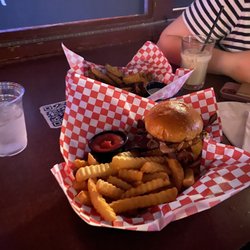 The Lipstick Lounge - Pick Yo' Beef Boy