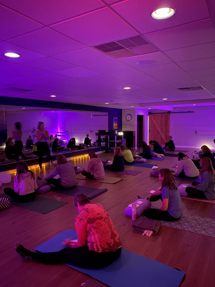 Delta Yoga Logo
