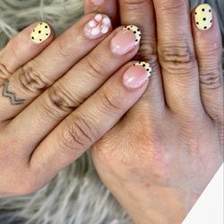 Alo Nails Bar