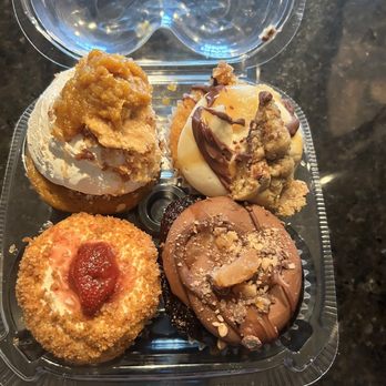 Sweet Red Peach - Sweet potato, red velvet strawberry cheesecake cake, SRP toffee cookie, and chocolate salted caramel. Delicious!!!! - Bakeries Near Me - Menifee, California Sweet Red Peach - Sweet potato, red velvet strawberry cheesecake cake, SRP toffee cookie, and chocolate salted caramel. Delicious!!!! - Bakeries Near Me - Menifee, California