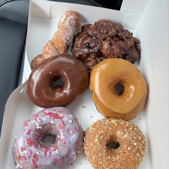 Mena’s Donut House - Donuts Near Me - Wichita, Kansas Mena’s Donut House - Donuts Near Me - Wichita, Kansas