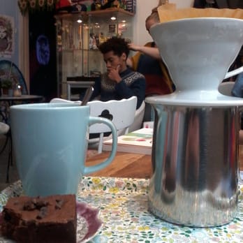 Dreadlovers - Slow coffee + brownie (samen €2,7)! - Juice Bars & Smoothies Near Me - Antwerp, VAN