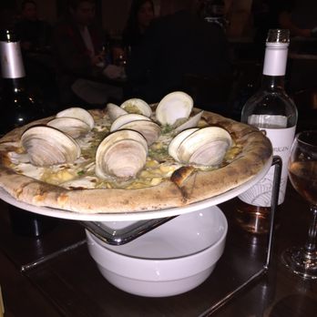 900 Degrees - Clam Sauce Pie outstanding! - Pizza Near Me - Towaco, New Jersey