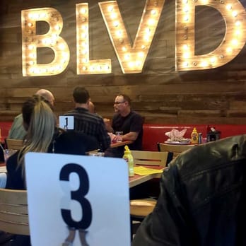 Boulevard Burger - Dirty tables, a bunch of light bulbs out - Burgers Near Me - Castro Valley, California
