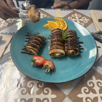 Shirin Cafe & Bakery - Cafes Near Me - Norridge, Illinois
