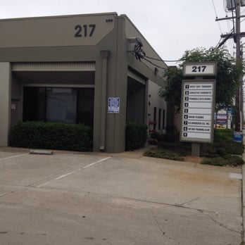 West Bay Thunder - Front entrance - Motorcycle Dealers Near Me - San Carlos, California West Bay Thunder - Front entrance - Motorcycle Dealers Near Me - San Carlos, California